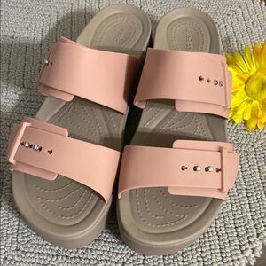CROC SANDALS